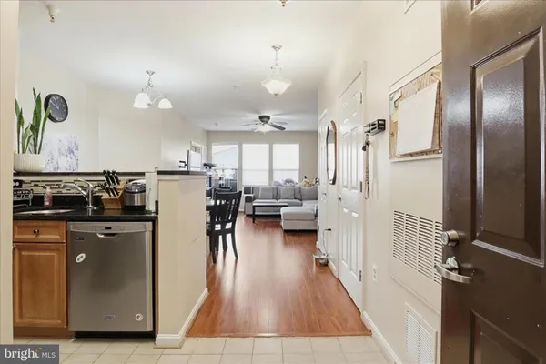 $439,900 | 801 South Greenbrier Street, Unit 103, Arlington, VA 22204