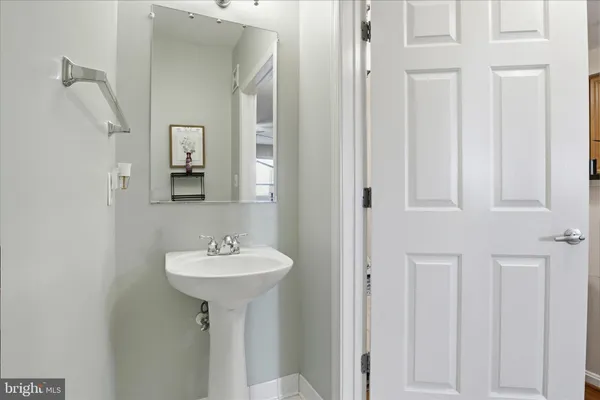 $439,900 | 801 South Greenbrier Street, Unit 103, Arlington, VA 22204