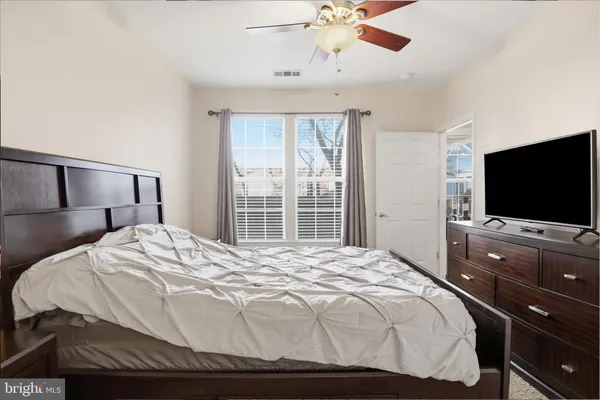 $439,900 | 801 South Greenbrier Street, Unit 103, Arlington, VA 22204