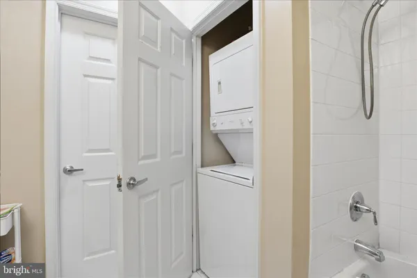 $439,900 | 801 South Greenbrier Street, Unit 103, Arlington, VA 22204