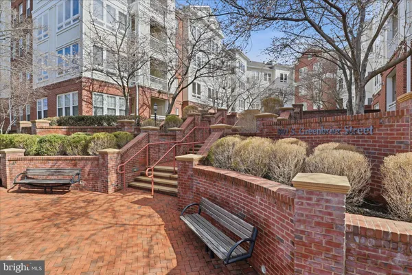 $439,900 | 801 South Greenbrier Street, Unit 103, Arlington, VA 22204