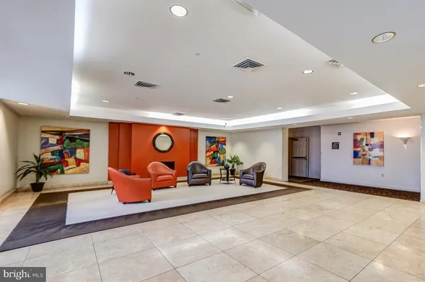 $439,900 | 801 South Greenbrier Street, Unit 103, Arlington, VA 22204