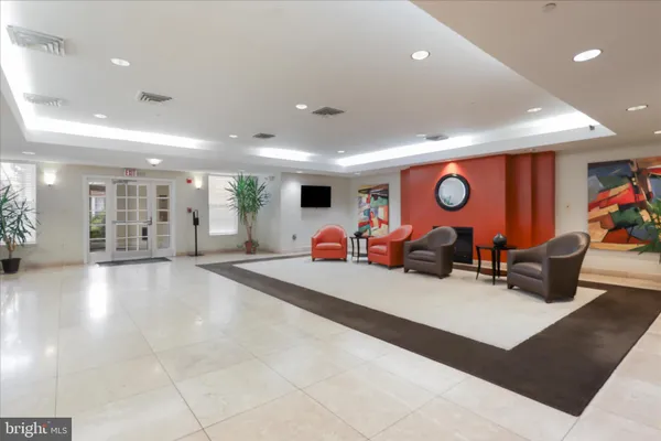 $439,900 | 801 South Greenbrier Street, Unit 103, Arlington, VA 22204