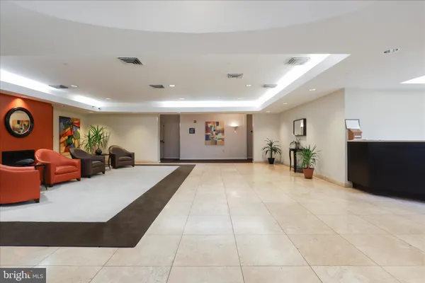 $439,900 | 801 South Greenbrier Street, Unit 103, Arlington, VA 22204