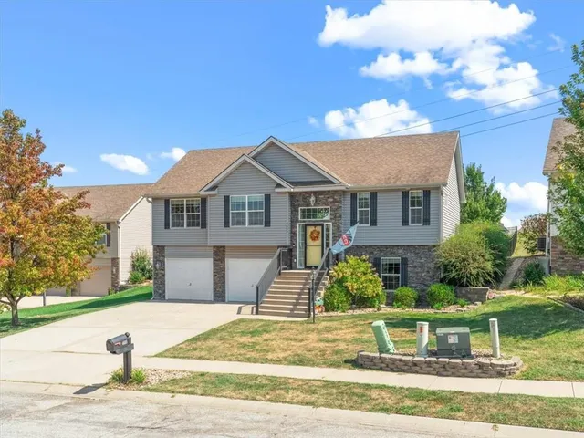$364,000 | 4605 Stacey Way, St. Joseph, MO 64505
