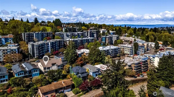 $459,900 | 3424 25th Avenue West, Unit 201, Seattle, WA 98199