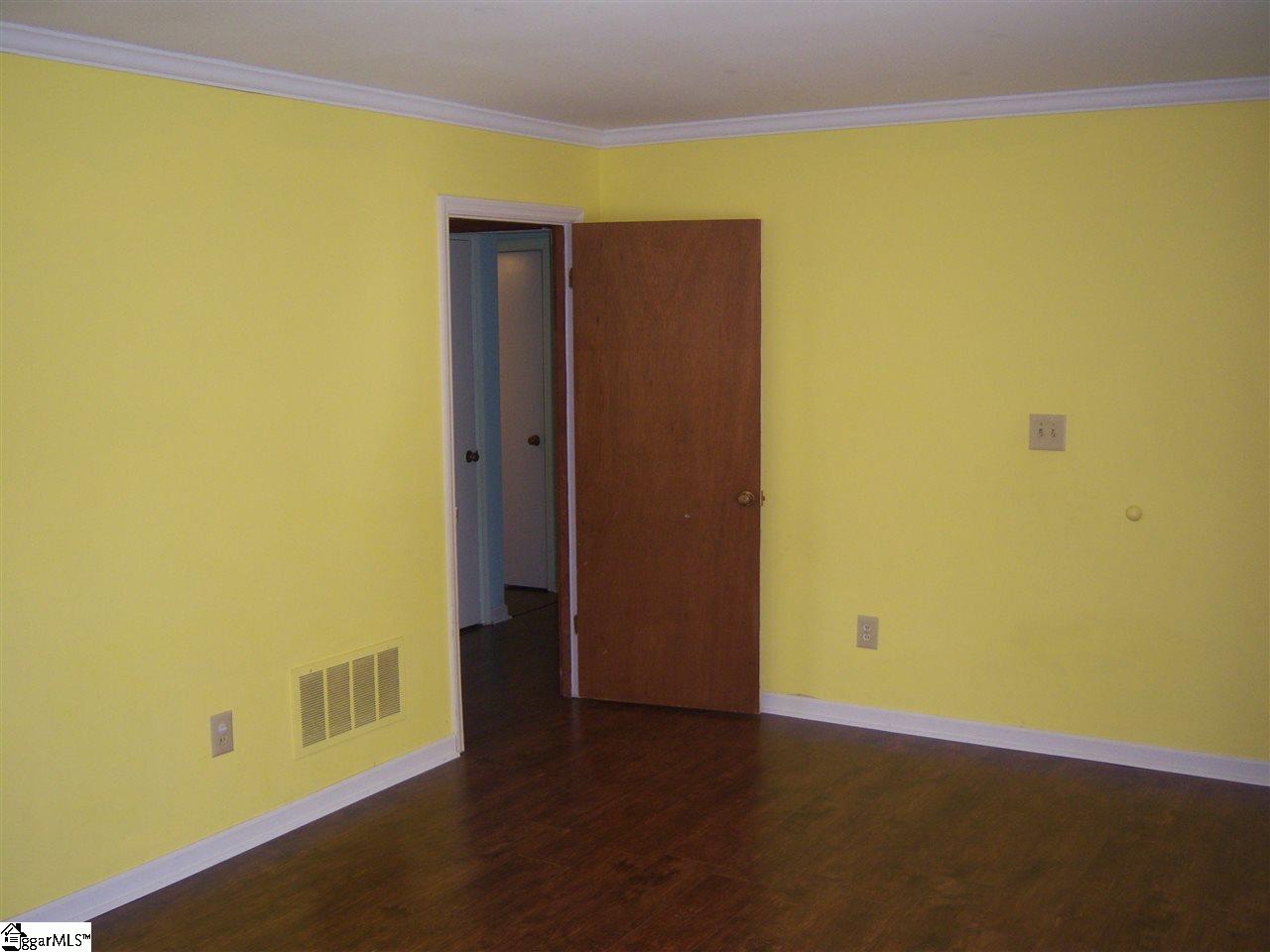 100 Hillbrook Road Taylors, SC 29687 - Photo 6 of 21 Gallery Image 6