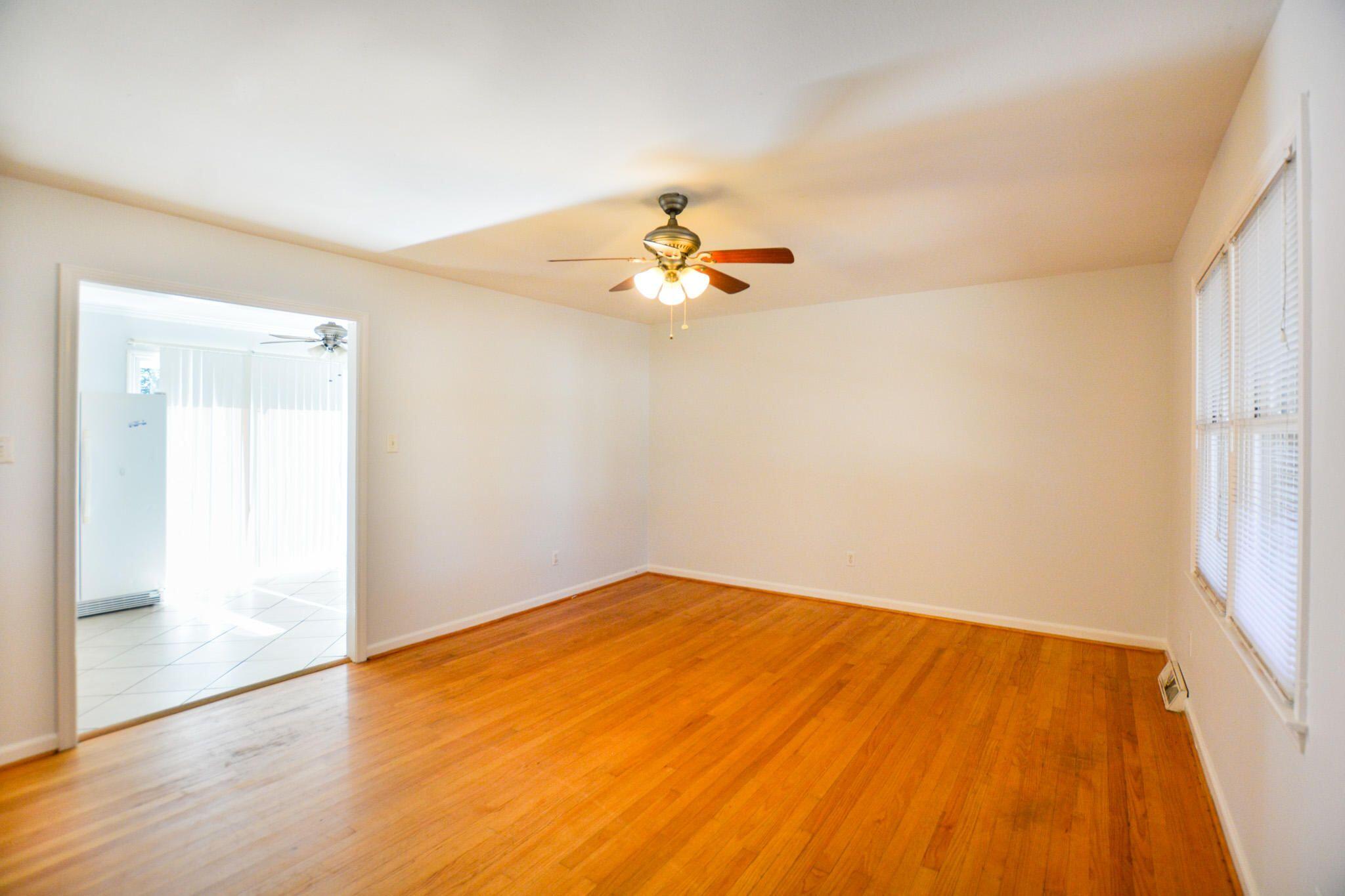 1303 Camp Road Charleston, SC 29412 - Photo 3 of 16 20211104144614201825000000-o