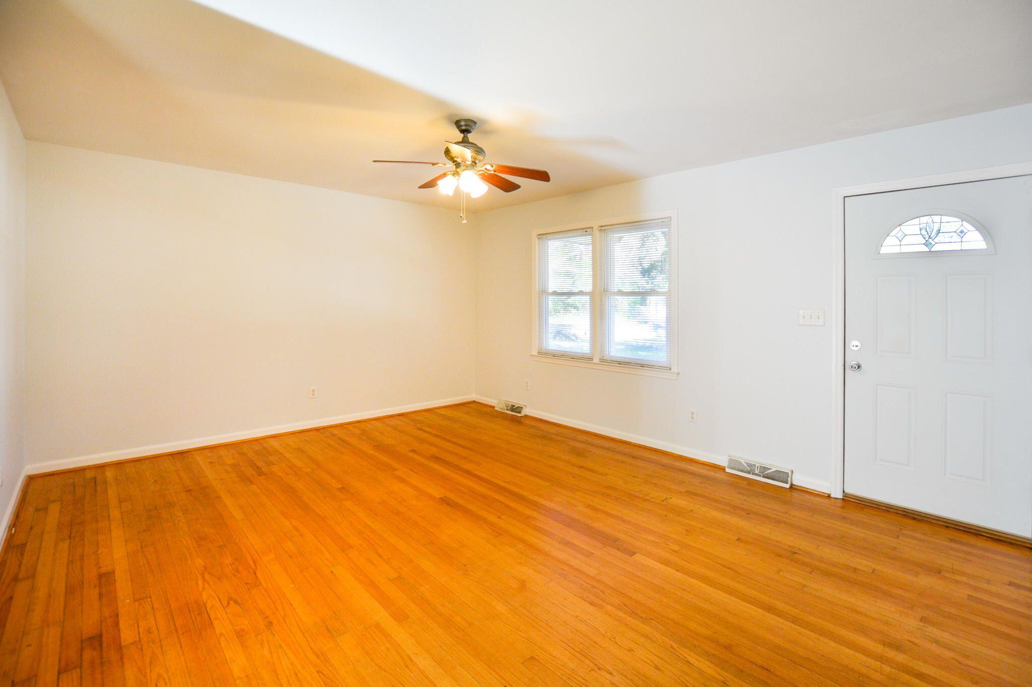 1303 Camp Road Charleston, SC 29412 - Photo 4 of 16 20211104144614266014000000-o