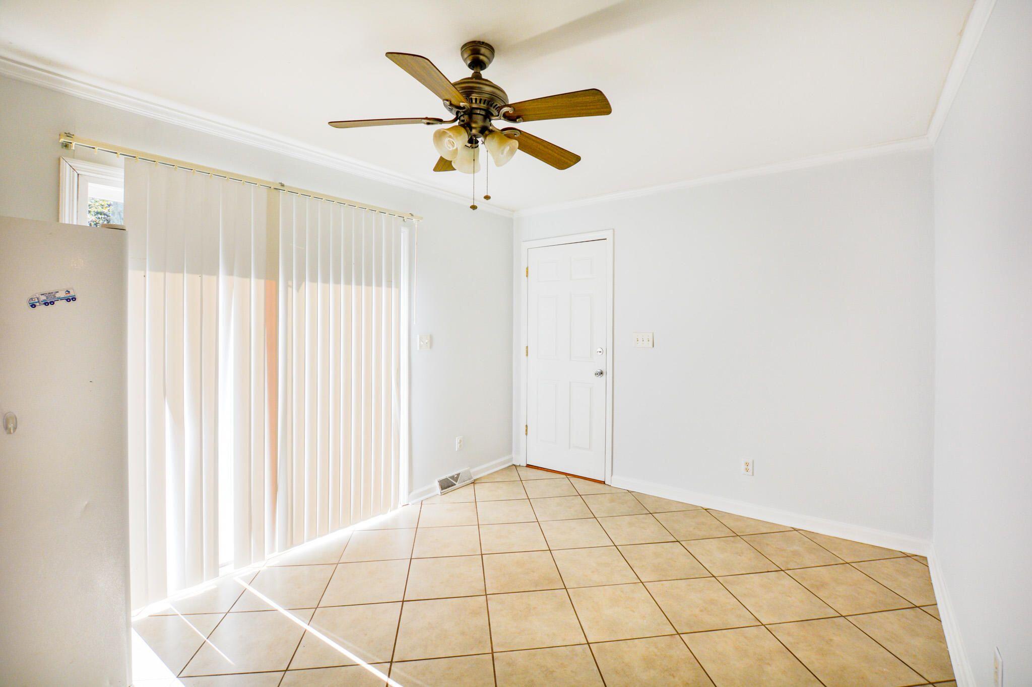 1303 Camp Road Charleston, SC 29412 - Photo 7 of 16 20211104144614447739000000-o