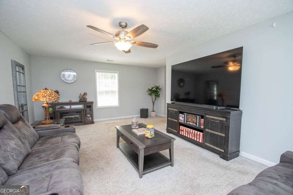 67 Roger Arnold Road Grantville, GA 30220 - Photo 6 of 36