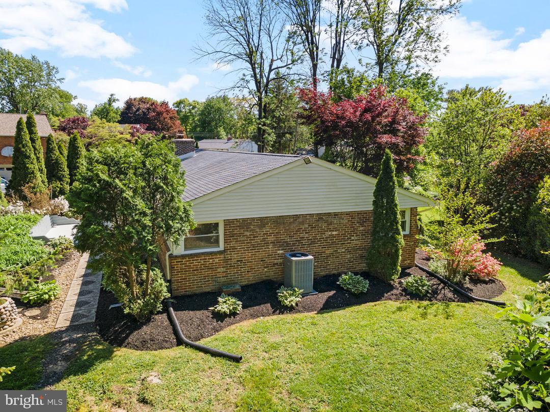 21 Wyncroft Drive Media, PA 19063 - Photo 3 of 16