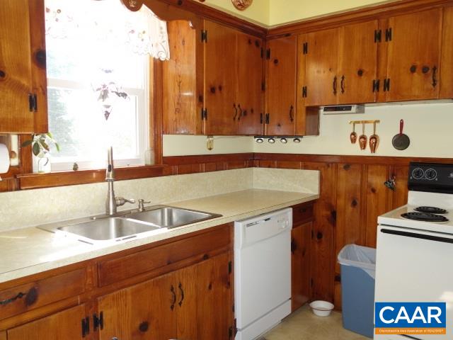 10810 James River Road Shipman, VA 22971 - Photo 5 of 39 Gallery Image 5
