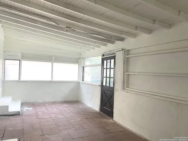 $1,300 | 128 Vanderbilt Street, San Antonio, TX 78210