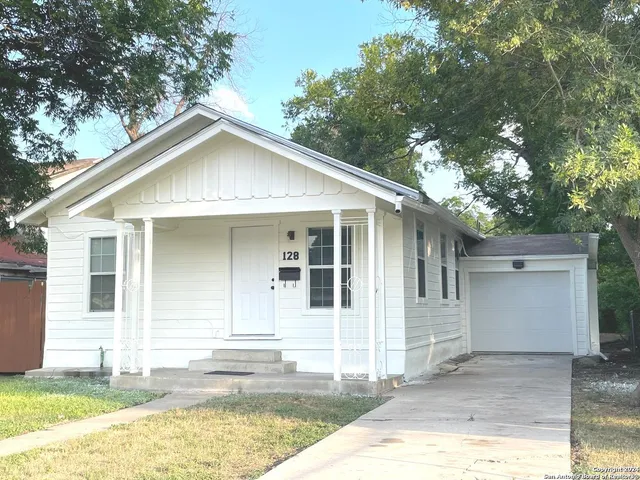 $1,300 | 128 Vanderbilt Street, San Antonio, TX 78210