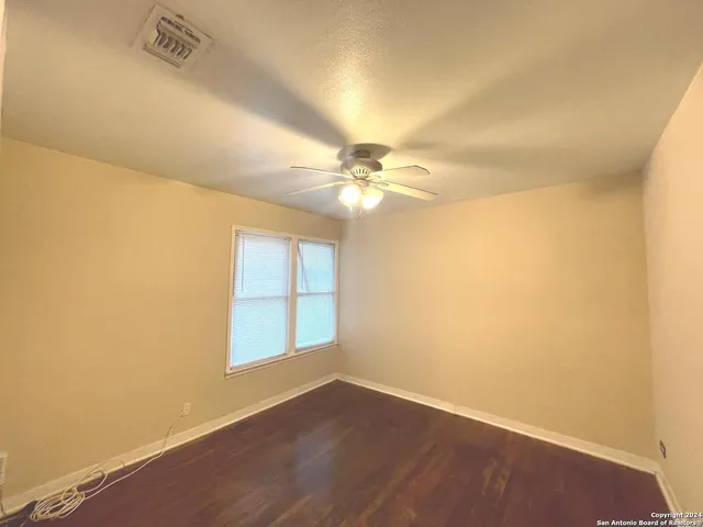 $1,300 | 128 Vanderbilt Street, San Antonio, TX 78210
