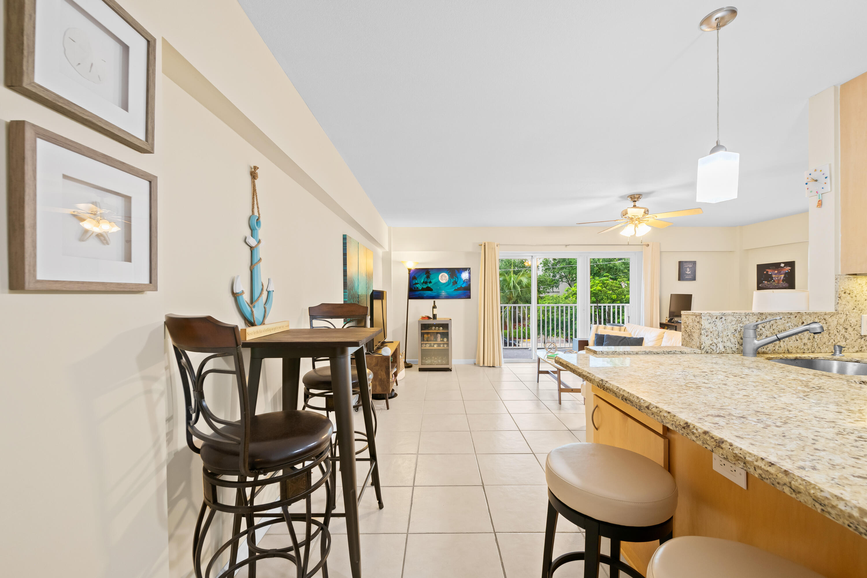 95 North Birch Road, Unit 304 Fort Lauderdale, FL 33304 - Photo 9 of 35 DSC_1527