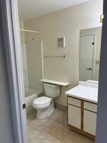 $1,950 | 815 West Boynton Beach Boulevard, Unit 12101, Boynton Beach, FL 33426