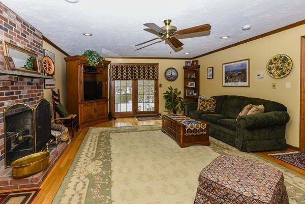 21 Raven Road Canton, MA 02021 - Photo 12 of 27