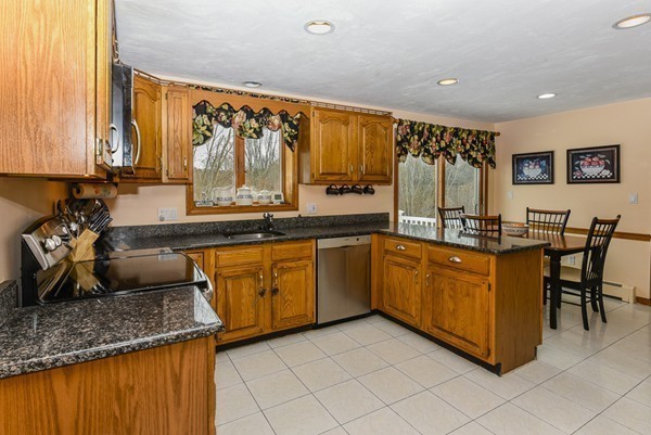 21 Raven Road Canton, MA 02021 - Photo 6 of 27