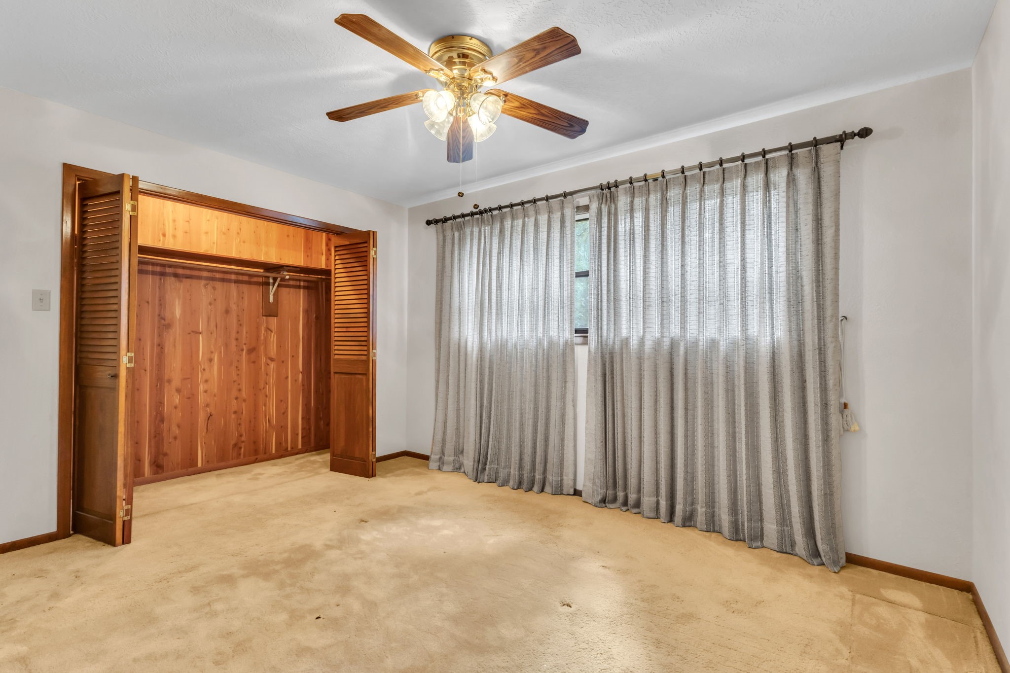 222 County Road 3085 Colmesneil, TX 75938 - Photo 18 of 50 wooden floor in an empty room