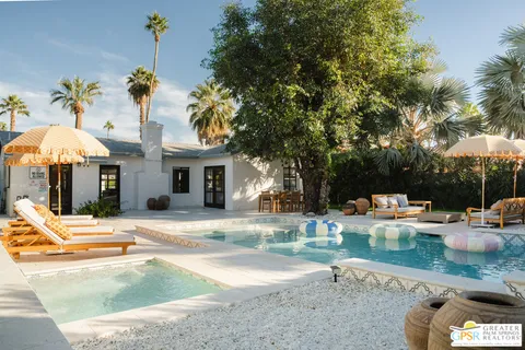 $1,050,000 | 625 South Camino Real, Palm Springs, CA 92264