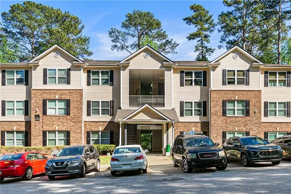 $99,999 | 1202 Fairington Village Drive, Lithonia, GA 30038