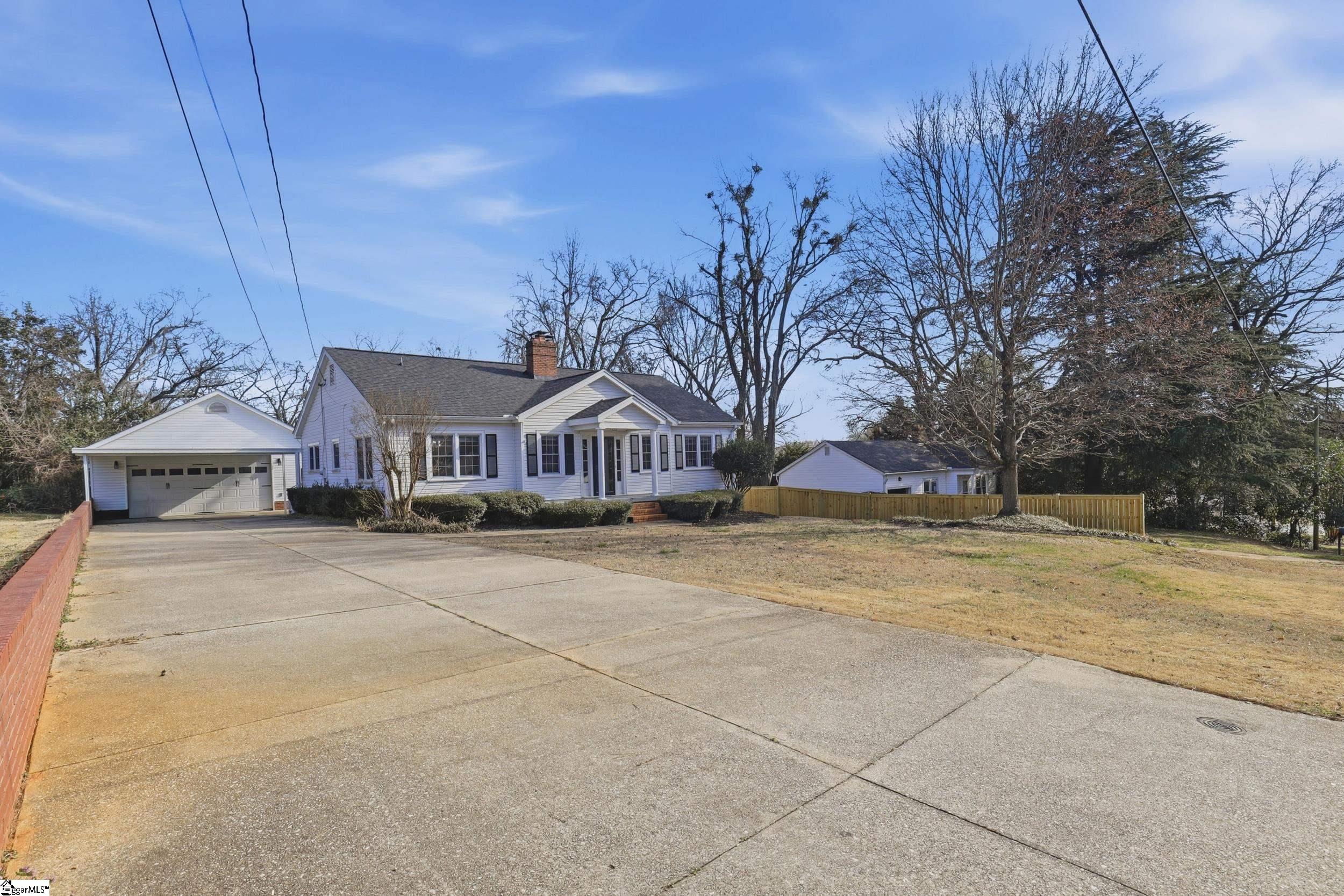 304 East 2nd Avenue Easley, SC 29640 - Photo 34 of 37