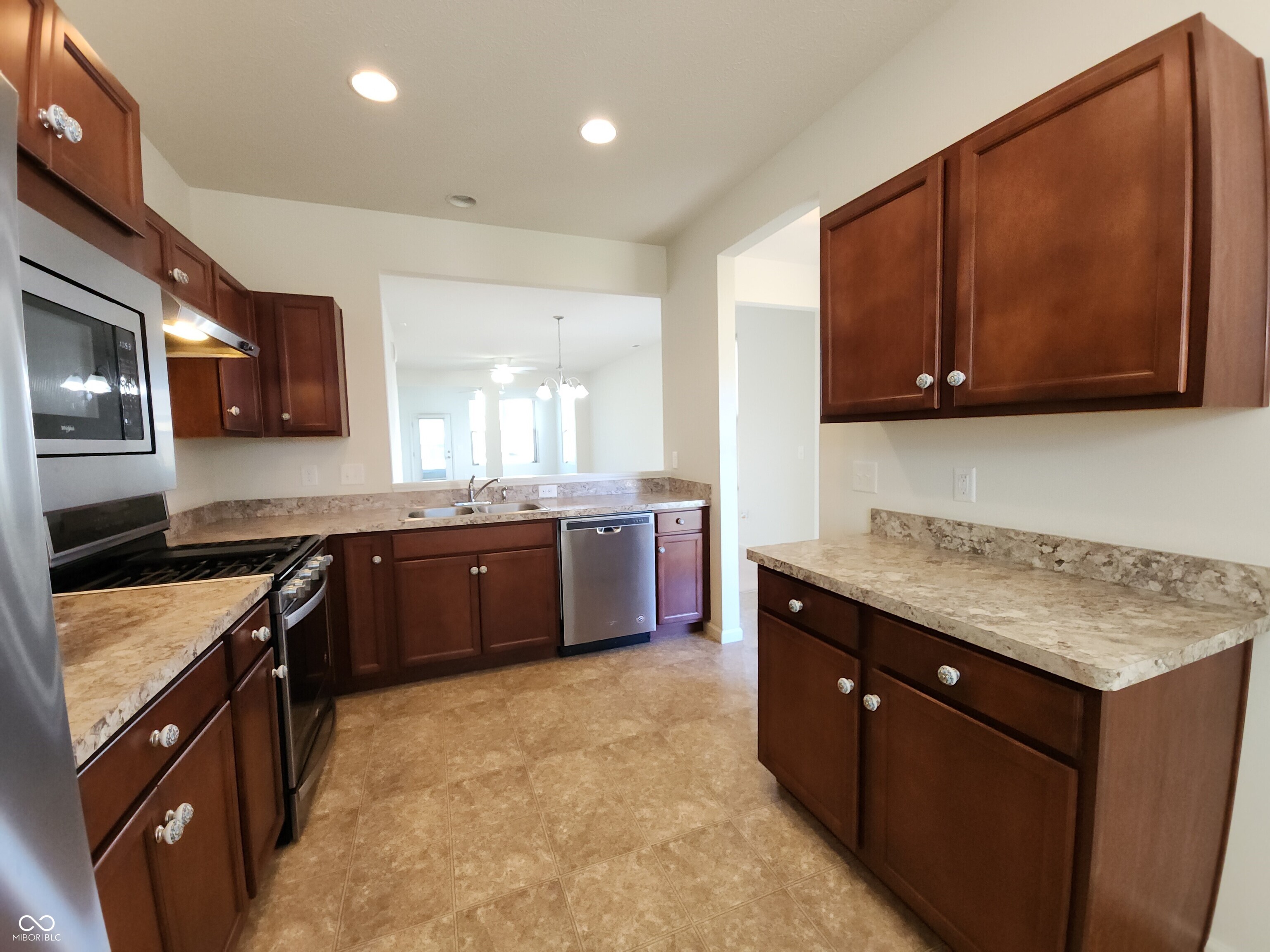 4889 Lilium Drive Plainfield, IN 46168 - Photo 9 of 54