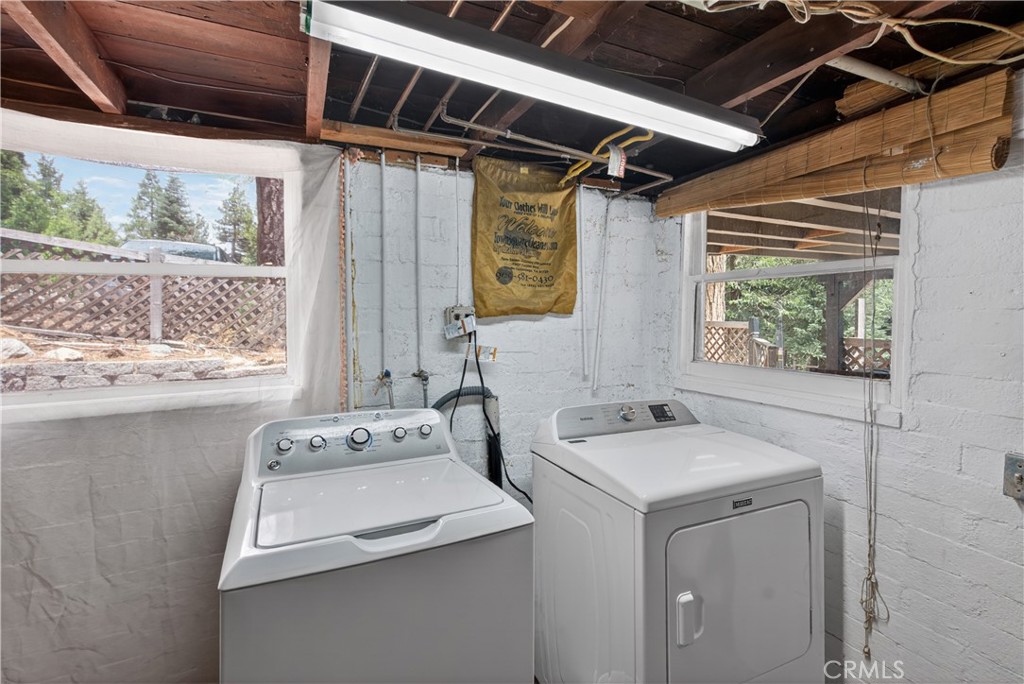 1190 Scenic Way Rimforest, CA 92378 - Photo 11 of 38