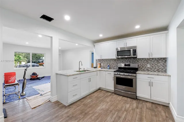 $699,000 | 112 Milton Street, Lantana, FL 33462