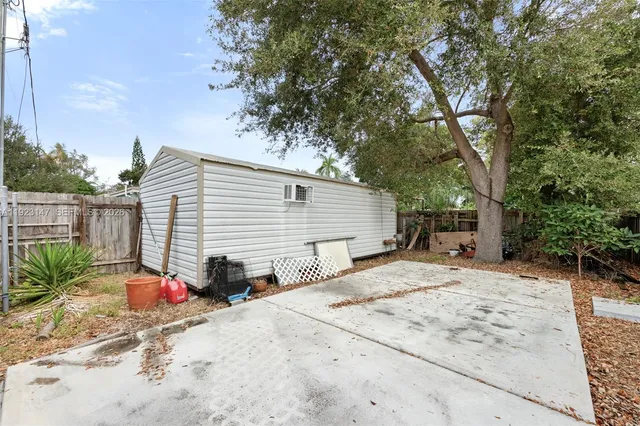 $699,000 | 112 Milton Street, Lantana, FL 33462