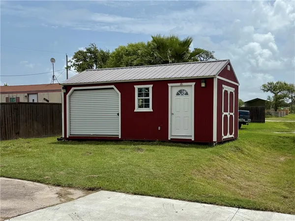 $239,900 | 127 Copano Heights Boulevard, Rockport, TX 78382