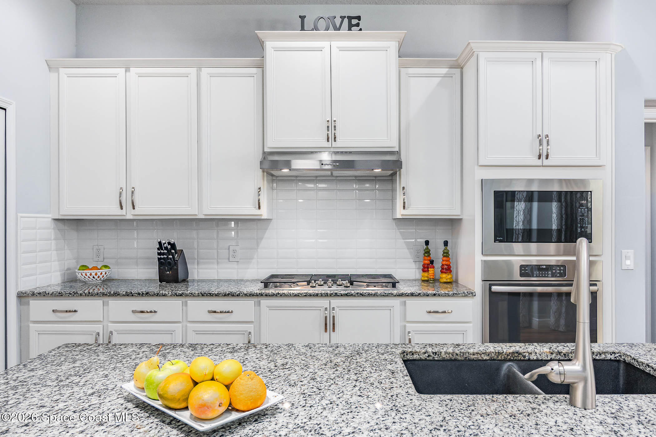 4452 Ruthann Circle Melbourne, FL 32934 - Photo 7 of 53 Large island with bar seating