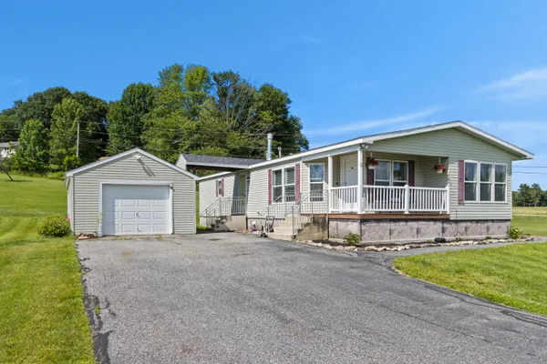 $219,500 | 9 Davis Brook Drive, Poland, ME 04274