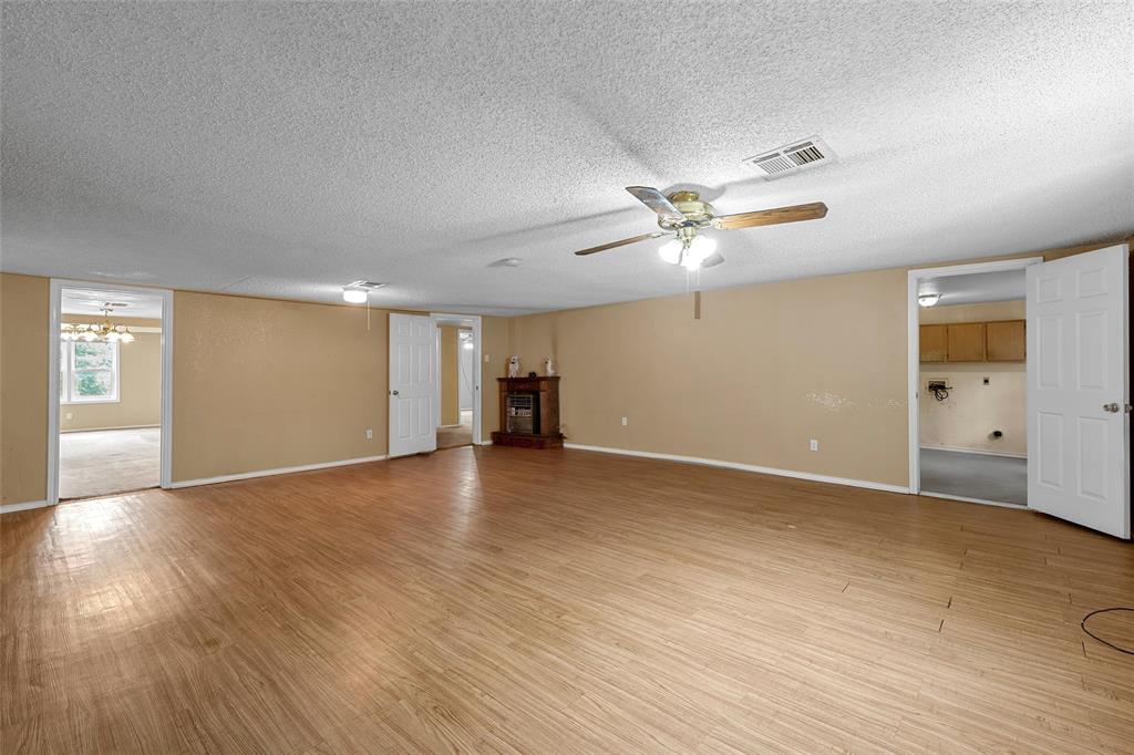 4704 Williams Road Bellmead, TX 76705 - Photo 4 of 32