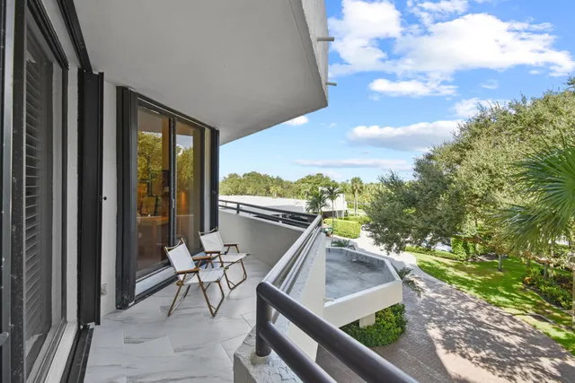 $799,000 | 3322 Casseekey Island Road, Unit 302, Jupiter, FL 33477