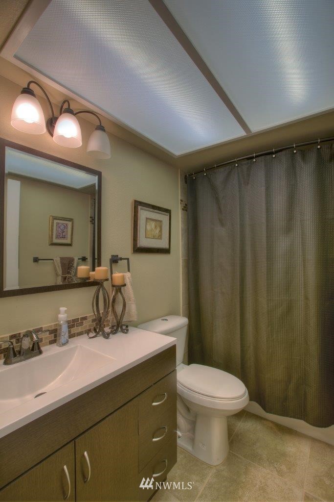 17255 139th Place Southeast Renton, WA 98058 - Photo 14 of 20 Gallery Image 14