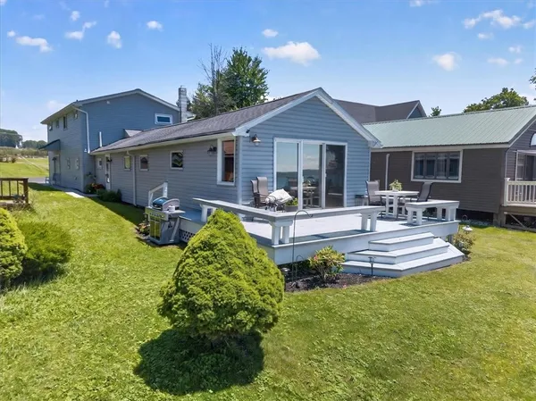 $399,900 | 7027 Lake Bluff Road, Huron, NY 14590