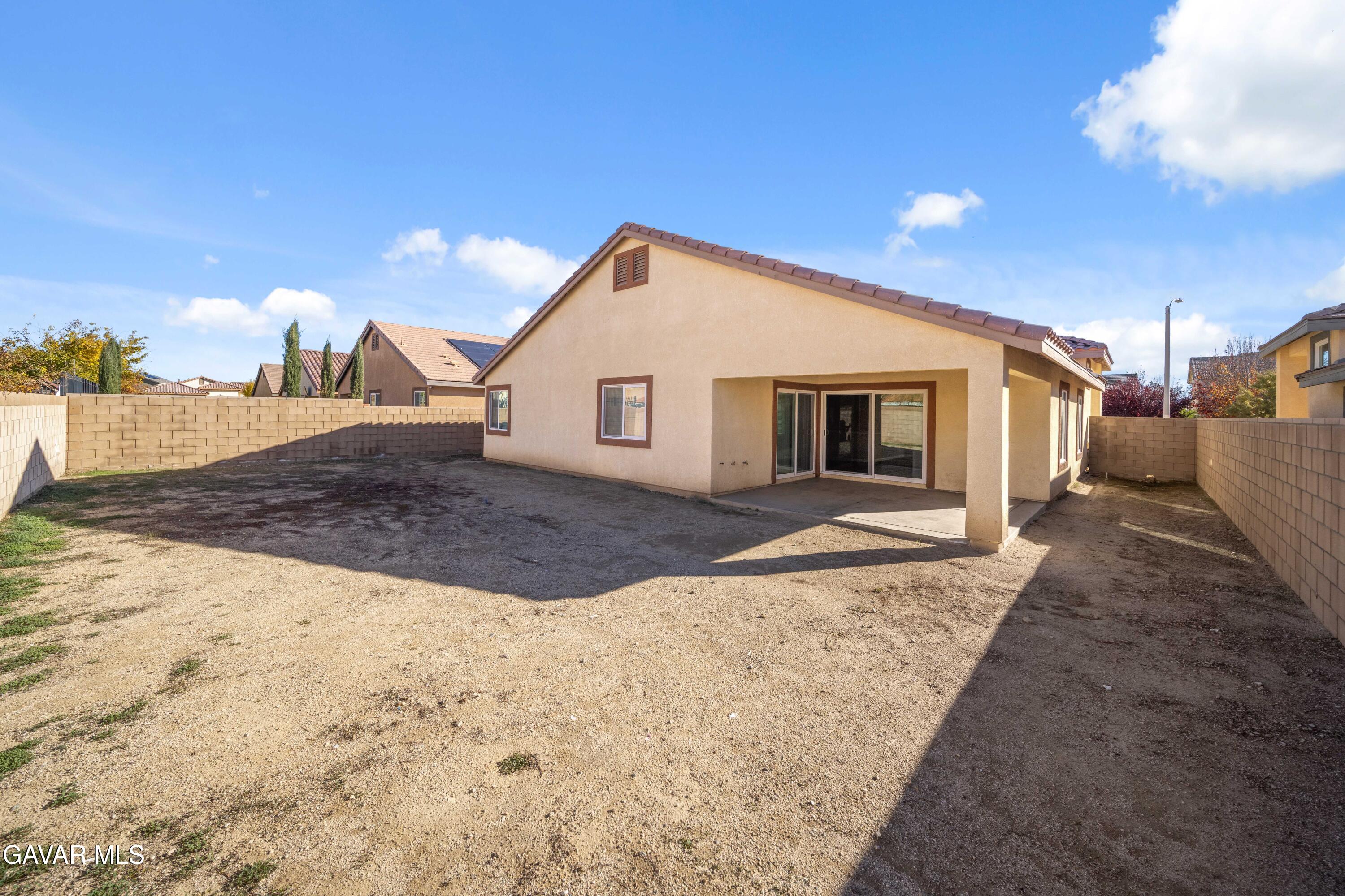 2009 Jenner Street Lancaster, CA 93535 - Photo 14 of 15 2009 Jenner St-18