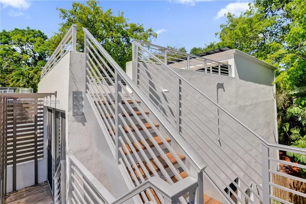$1,198,000 | 3126 Center Street, Unit 8, Coconut Grove, FL 33133