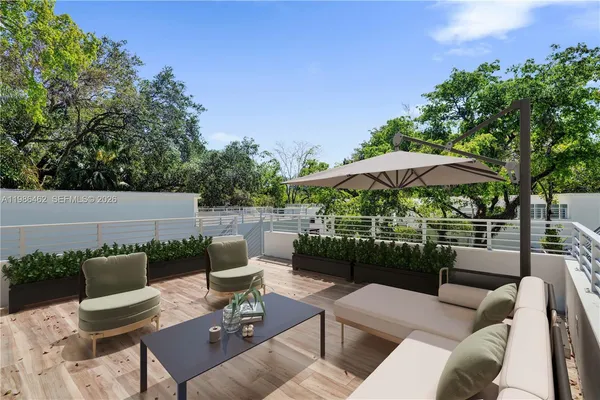 $1,198,000 | 3126 Center Street, Unit 8, Coconut Grove, FL 33133