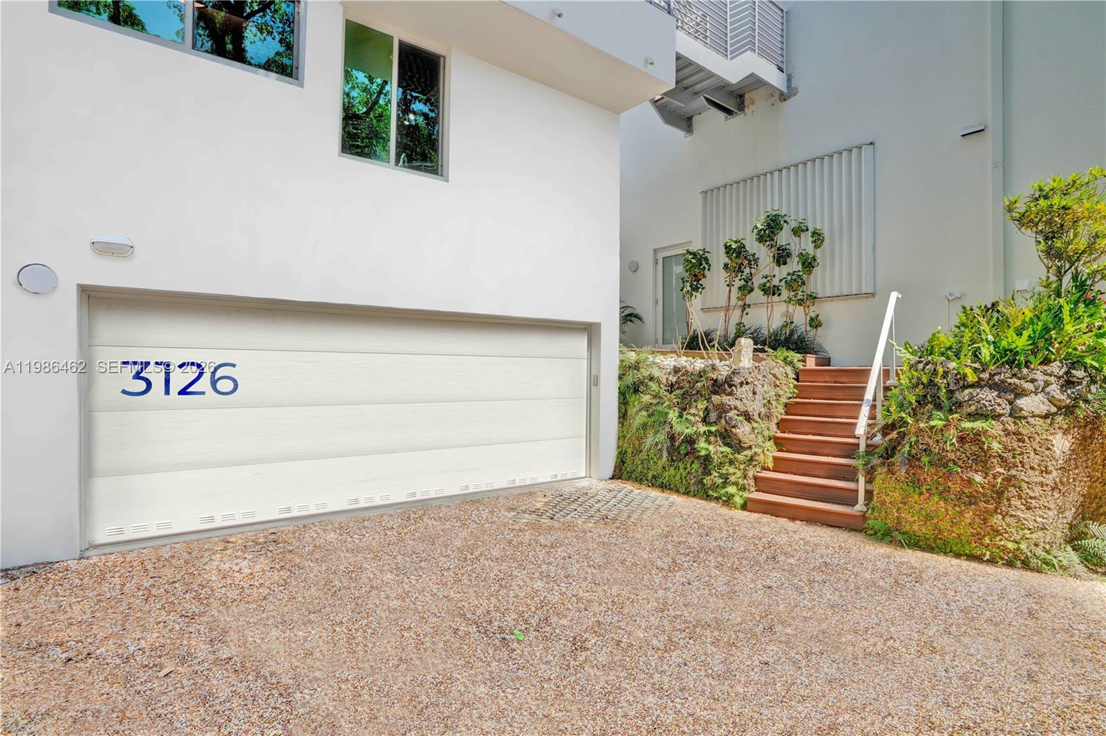 3126 Center Street, Unit 8 Coconut Grove, FL 33133 - Photo 44 of 50 a view of a entryway