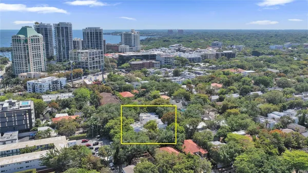 $1,198,000 | 3126 Center Street, Unit 8, Coconut Grove, FL 33133