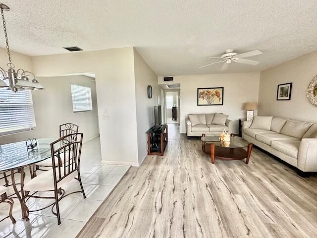 207 Brighton East Boca Raton, FL 33434 - Photo 5 of 36 Living Area