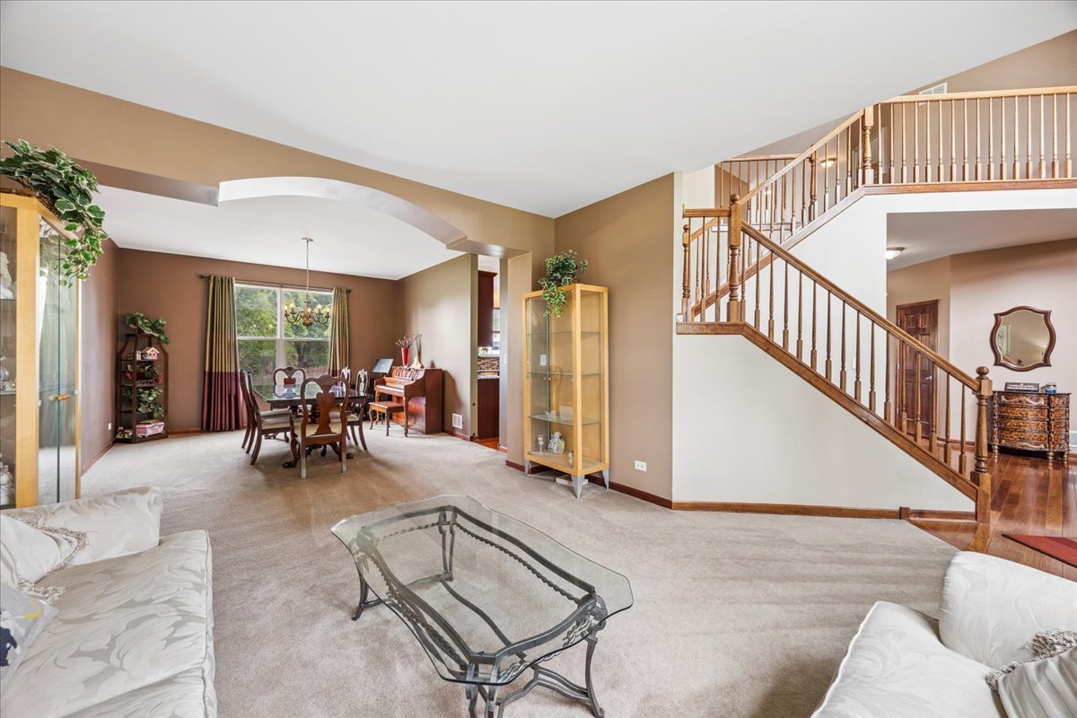 627 Mansfield Way Oswego, IL 60543 - Photo 8 of 36