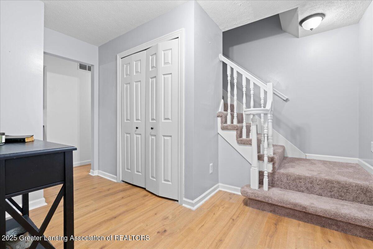 415 Holt Road Williamston, MI 48895 - Photo 8 of 37 08-Media Jett - 15