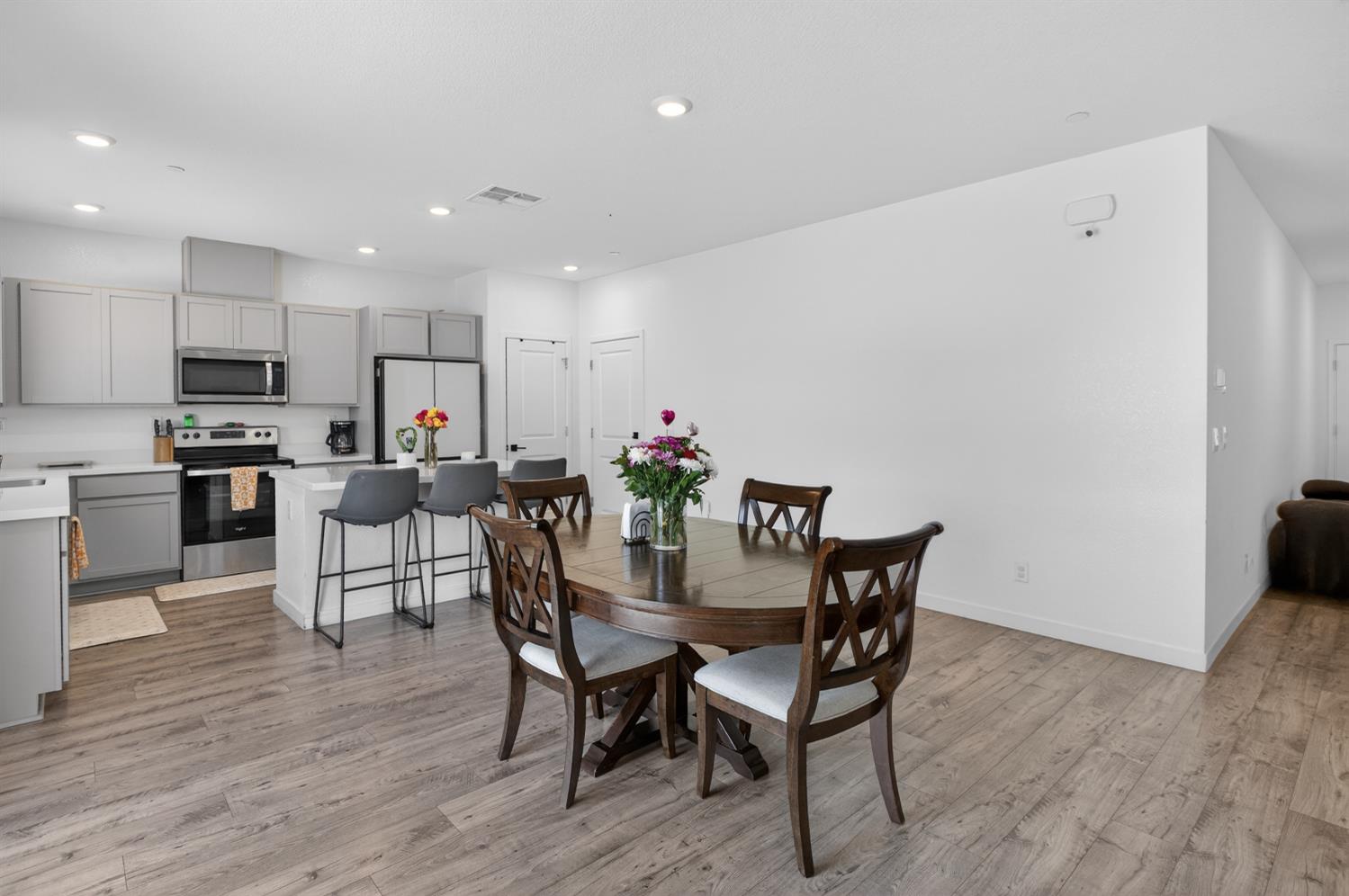 8883 Sebago Way Elk Grove, CA 95758 - Photo 13 of 58