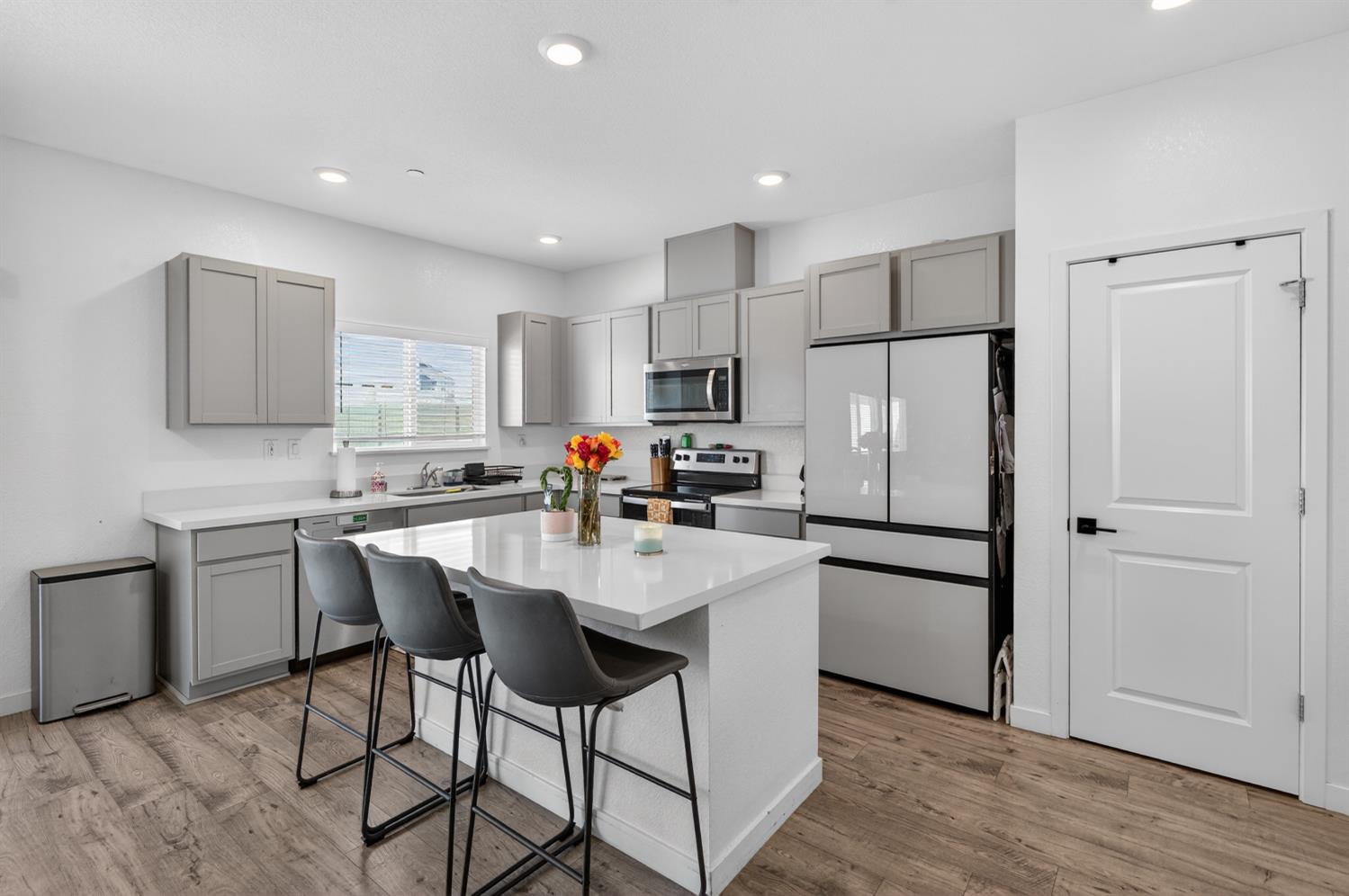 8883 Sebago Way Elk Grove, CA 95758 - Photo 17 of 58