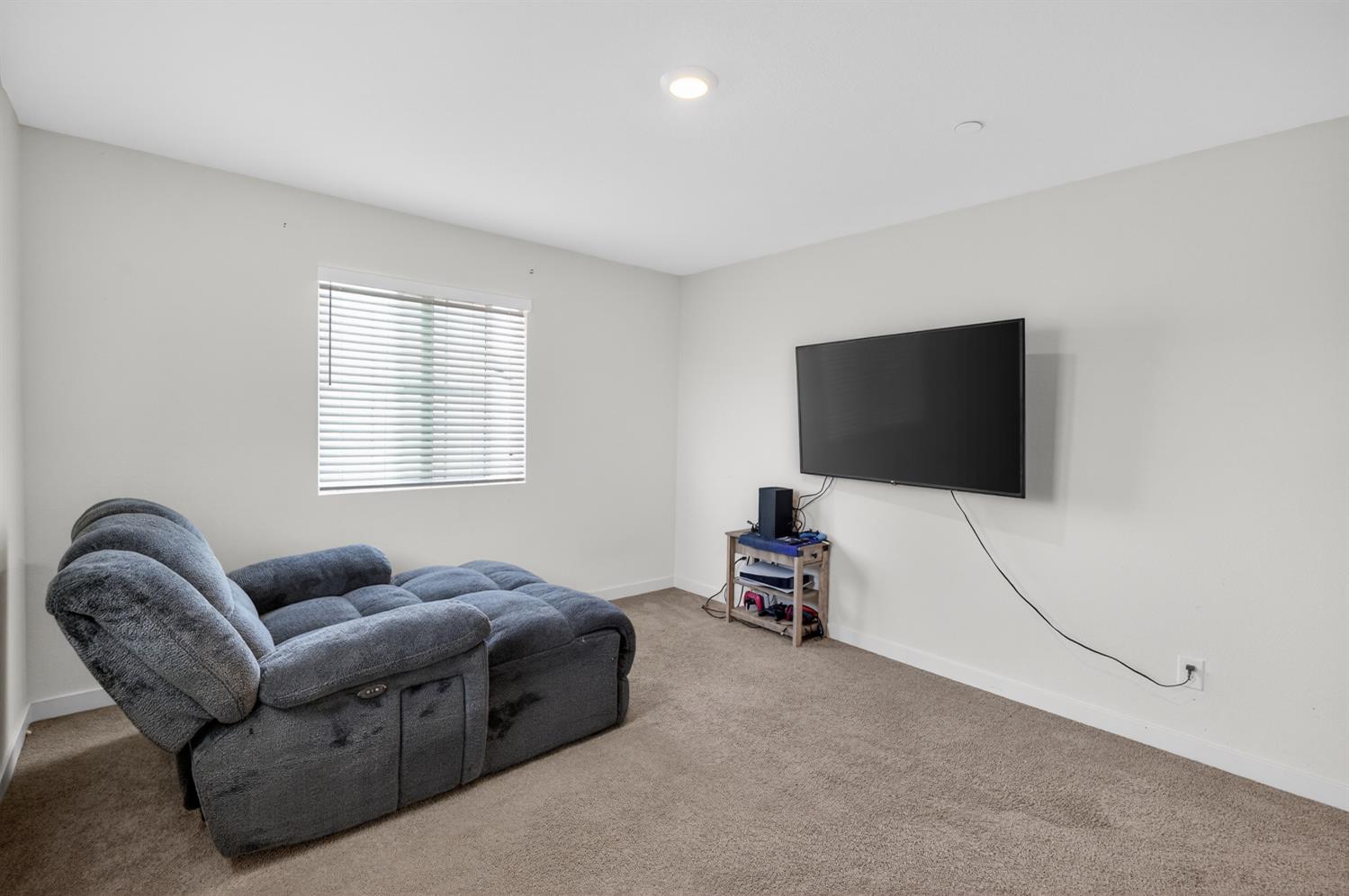 8883 Sebago Way Elk Grove, CA 95758 - Photo 44 of 58